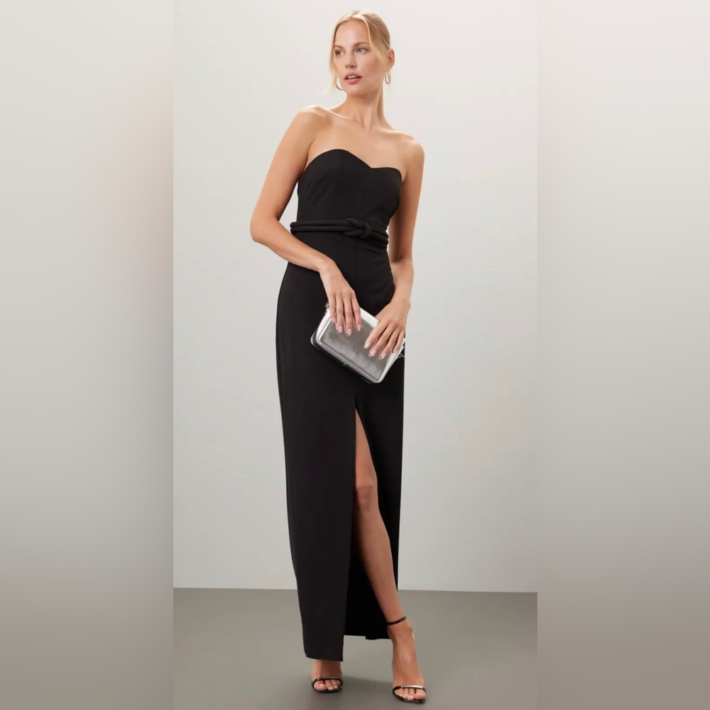 RTR Jewel x Badgley Mischka
Strapless Black Gown sz 8 Black Strapless Formal